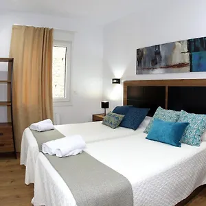 Piso Reformado A 2 Min Del Casco Viejo Con Garaje Gratis , Bilbao Spanje